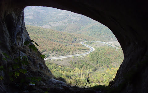 Şahinkaya Mağarası